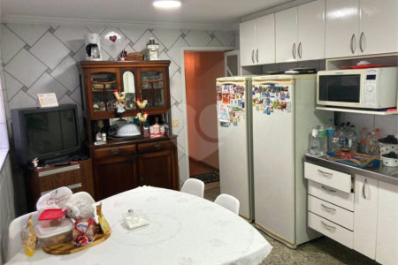 Casa à venda com 3 quartos, sendo 1 suíte, em Vila Mascote, São Paulo, SP