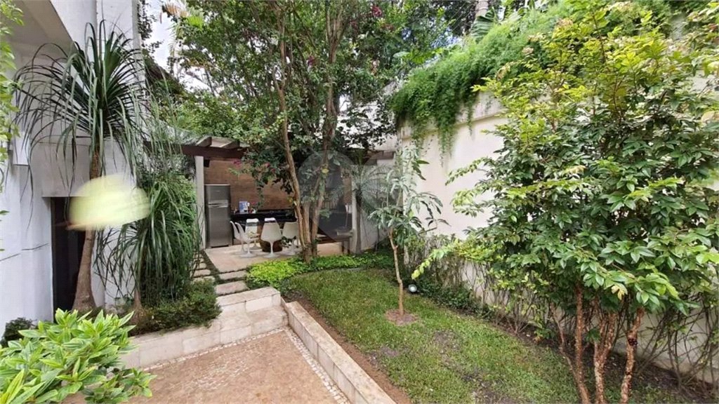 Casa à venda com 3 suítes no condomínio Metropolitan, São Paulo - SP