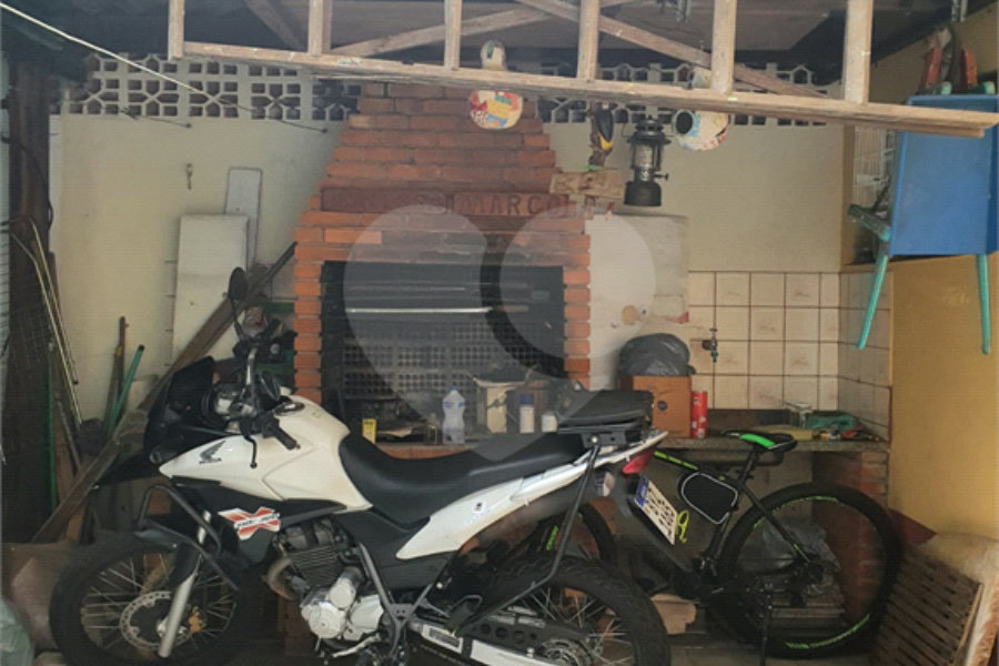 Sobrado à venda com 3 quartos, sendo 1 suíte, em Tremembé, São Paulo, SP