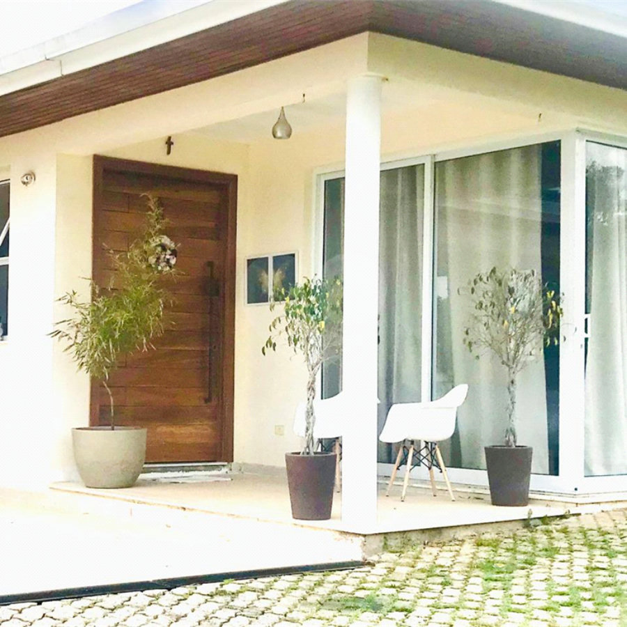 Casa à venda com 3 quartos, sendo 1 suíte, no condomínio Residencial Patrimônio do Carmo, São Roque - SP