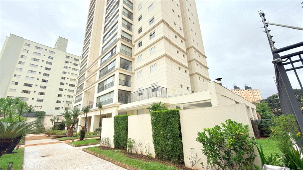 Apartamento à venda com 3 suítes em Santa Teresinha, São Paulo, SP