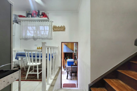 Casa próximo da praia com 3 dormitórios à venda, 128 m² por R$ 1.300.000 - Pompéia - Santos/SP