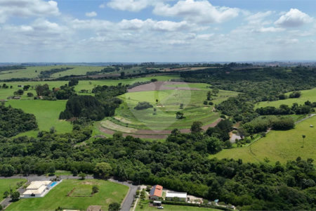 Terreno à venda no condomínio Residencial Village Saint Charbel, Araçoiaba da Serra - SP