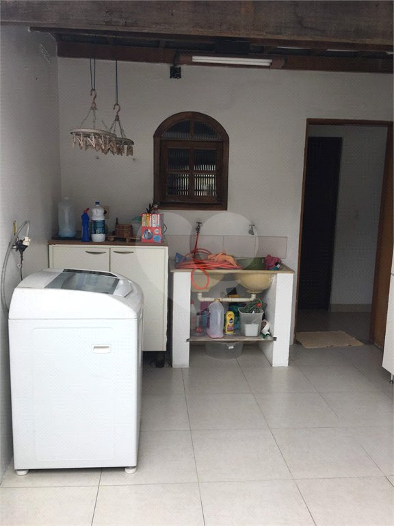Sobrado à venda com 3 suítes em Vila Nivi, São Paulo, SP