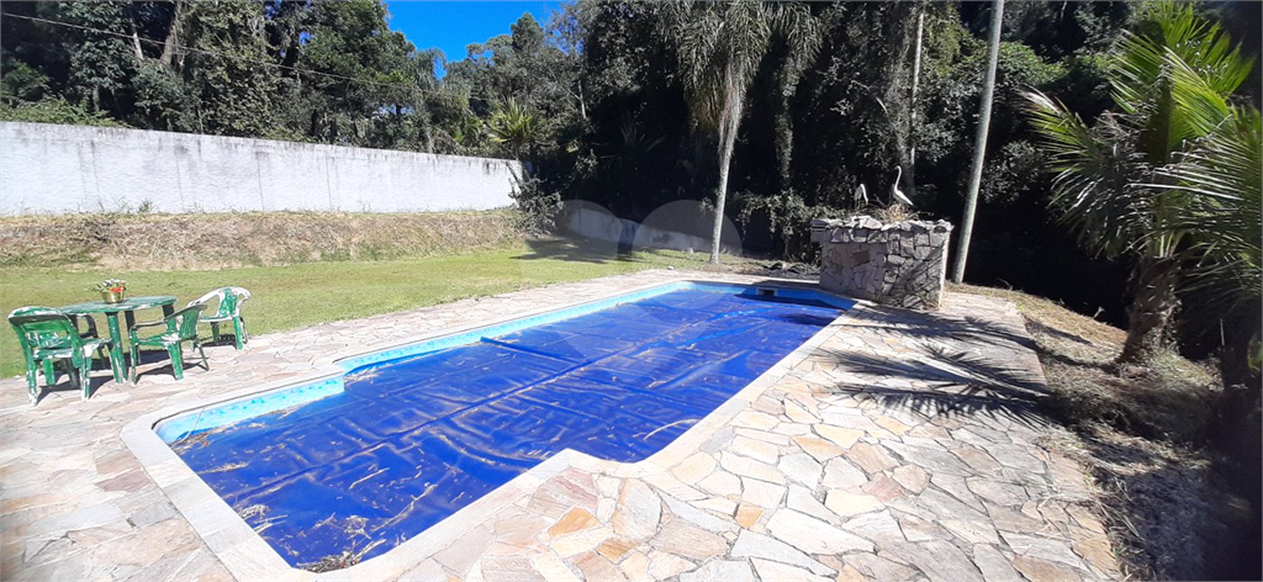 Casa à venda com 3 quartos, sendo 1 suíte, no condomínio Sausalito, Mairiporã - SP