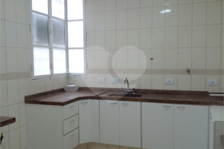 Sobrado à venda ou para alugar com 3 quartos, sendo 1 suíte, no Centro, Salto, SP