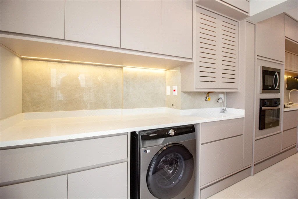 Apartamento à venda com 3 quartos, sendo 2 suítes, em Brooklin Paulista, São Paulo, SP