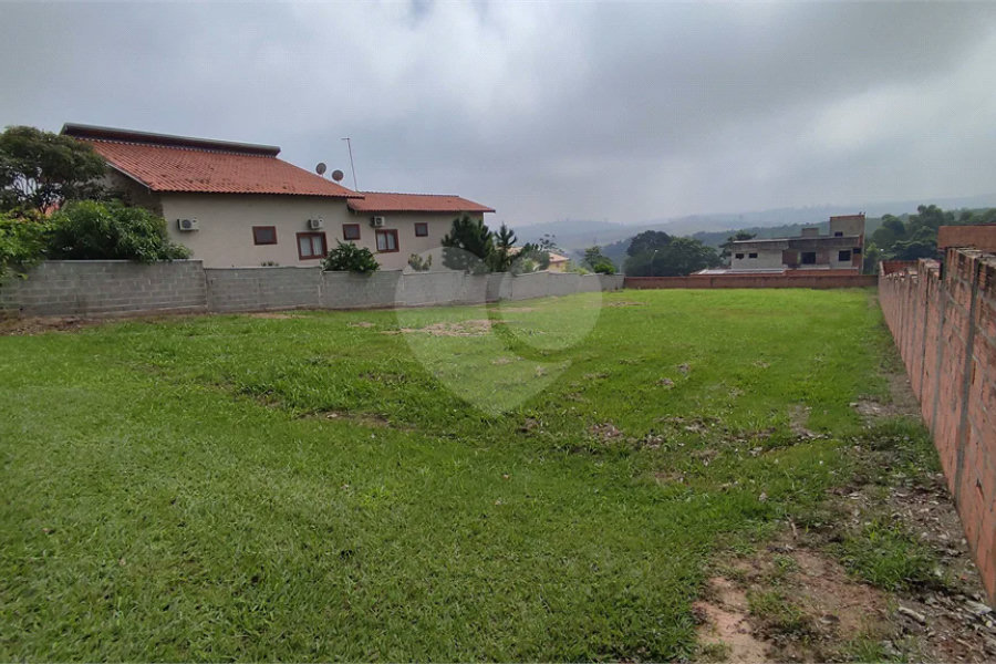 Terreno de 1000 metros quadrados, no Recanto das Águas de São Pedro...