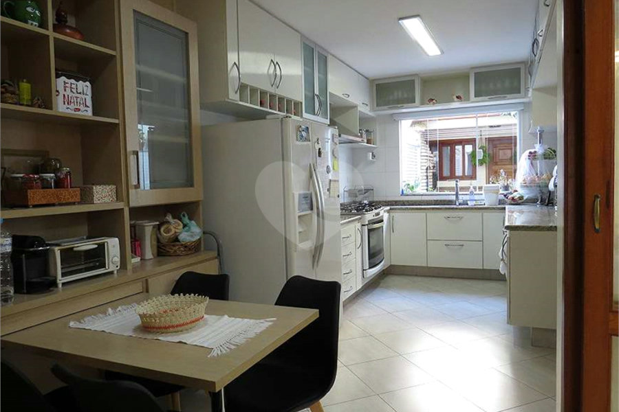 Sobrado à venda com 4 quartos, sendo 1 suíte, em Santana, São Paulo, SP