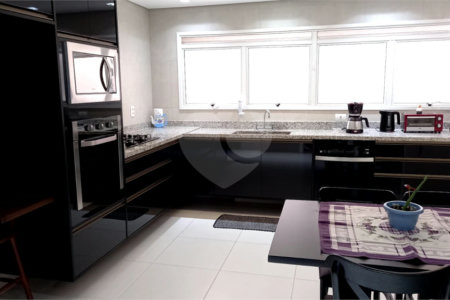Apartamento à venda com 4 suítes em Vila Suzana, São Paulo, SP