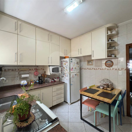Sobrado à venda com 2 quartos em Ferreira, São Paulo, SP