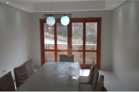 Casa à venda com 2 suítes em Jardim Camila, Mogi das Cruzes, SP