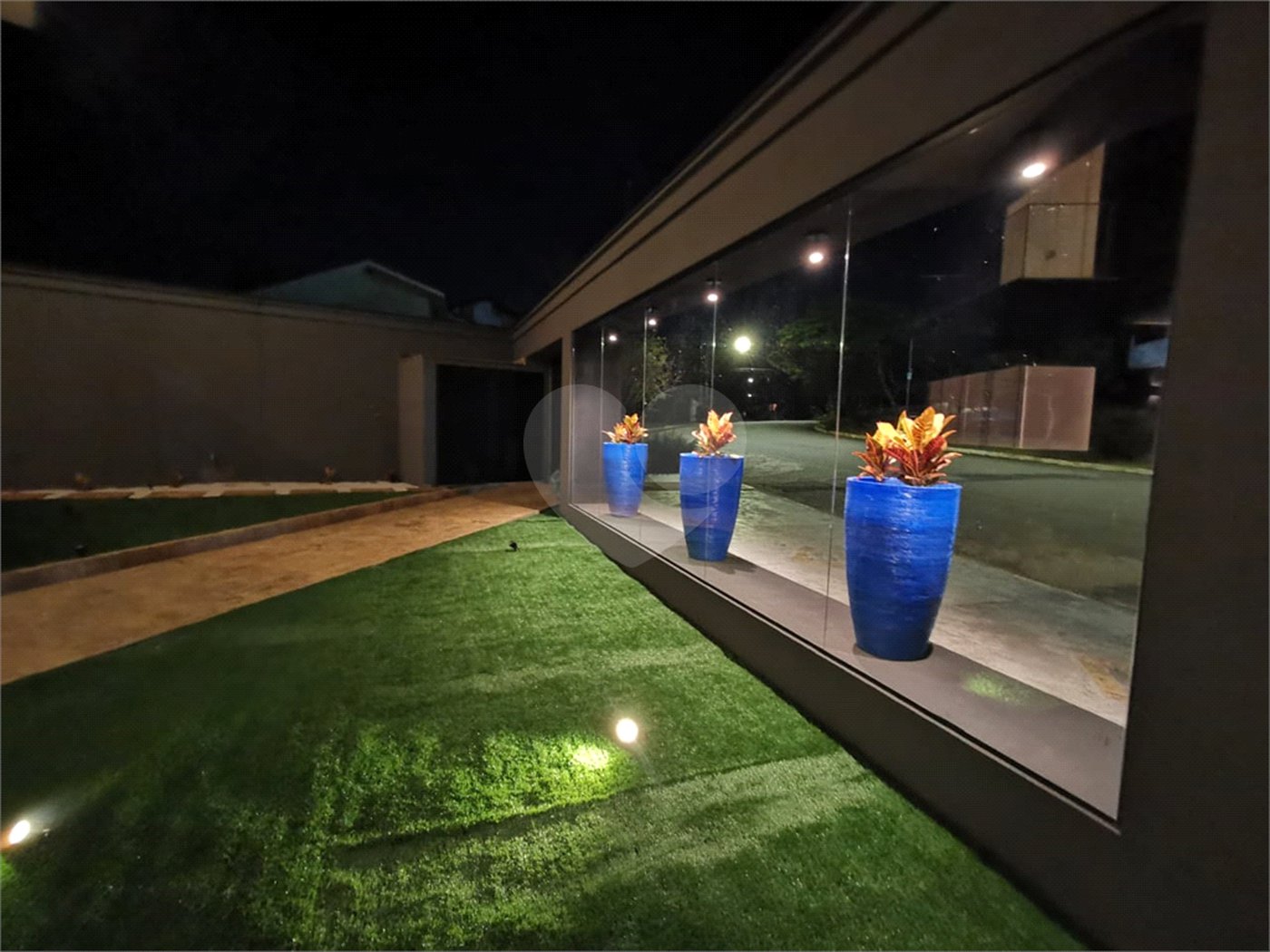 Casa à venda ou para alugar com 4 suítes em Parque dos Príncipes, São Paulo, SP