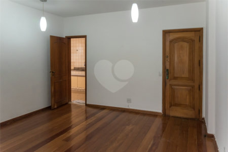 Apartamento à venda com 3 quartos, sendo 1 suíte, em Tijuca, Rio de Janeiro, RJ