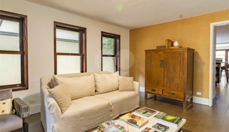 Casa à venda com 3 quartos, sendo 1 suíte, em Jardim Paulistano, São Paulo, SP