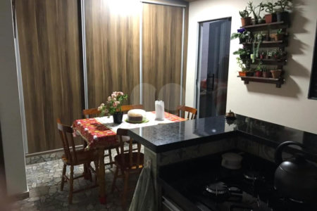 Casa térrea para venda.