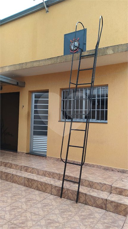 Casa à venda com 4 quartos, sendo 1 suíte,  em Vila Mogilar, Mogi das Cruzes, SP