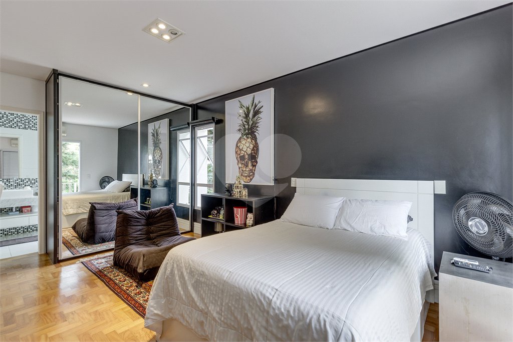 Casa de Vila à venda com 3 quartos, sendo 2 suítes, em Brooklin Velho, São Paulo, SP