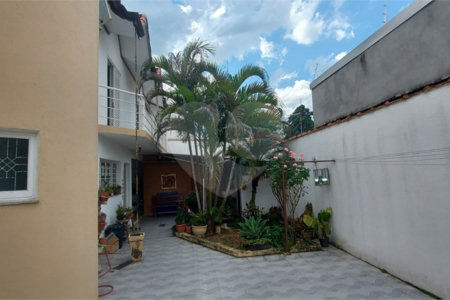 Sobrado à venda com 3 quartos, sendo 1 suíte,  em Vila Mogilar, Mogi das Cruzes, SP