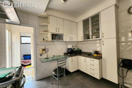 Sobrado à venda com 4 quartos, sendo 2 suítes, em Mirandópolis, São Paulo, SP