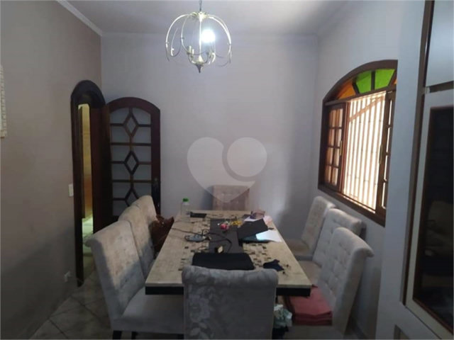 Casa à venda com 4 quartos, sendo 1 suíte,  em Jardim Santa Cecília, Guarulhos, SP