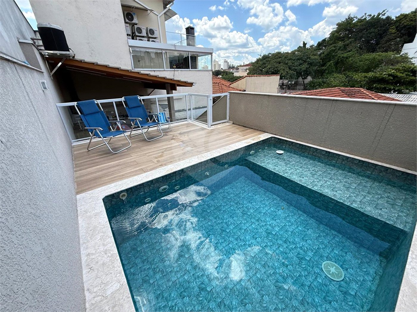 Sobrado à venda com 5 quartos, sendo 3 suítes, em Jardim Franca, São Paulo, SP