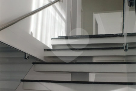 Casa à venda com 4 suítes no condomínio Parque da Figueiras, Mogi das Cruzes - SP