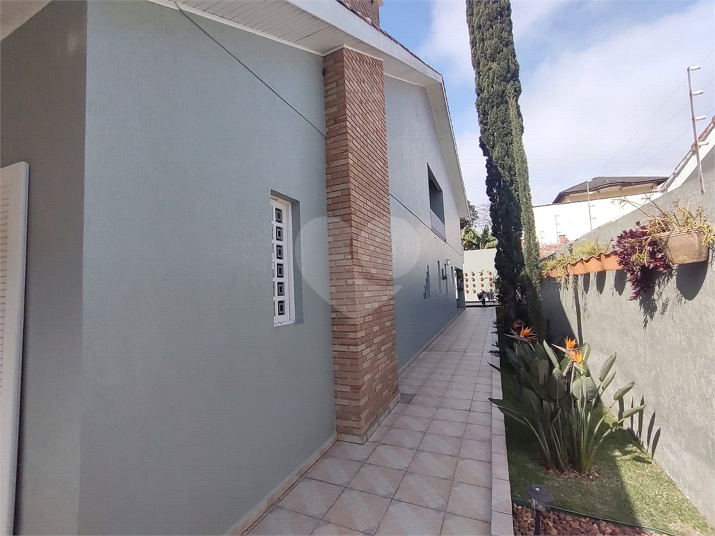 Sobrado à venda com 4 quartos, sendo 2 suítes, em Interlagos, São Paulo, SP