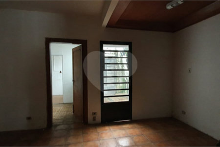 Sobrado à venda com 3 quartos em Várzea da Barra Funda, São Paulo, SP