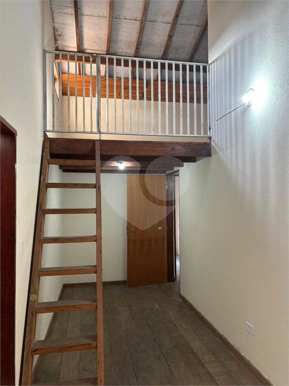 Sobrado à venda com 3 quartos, sendo 2 suítes, em Vila Correa, Ferraz de Vasconcelos, SP
