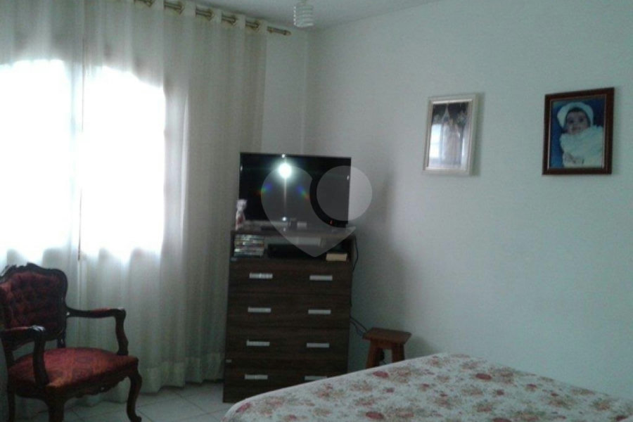 Sobrado à venda com 5 quartos, sendo 1 suíte, em Vila Mazzei, São Paulo, SP