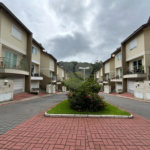Casa à venda com 4 quartos, sendo 2 suítes, no condomínio Floradas da Serra, São Paulo - SP
