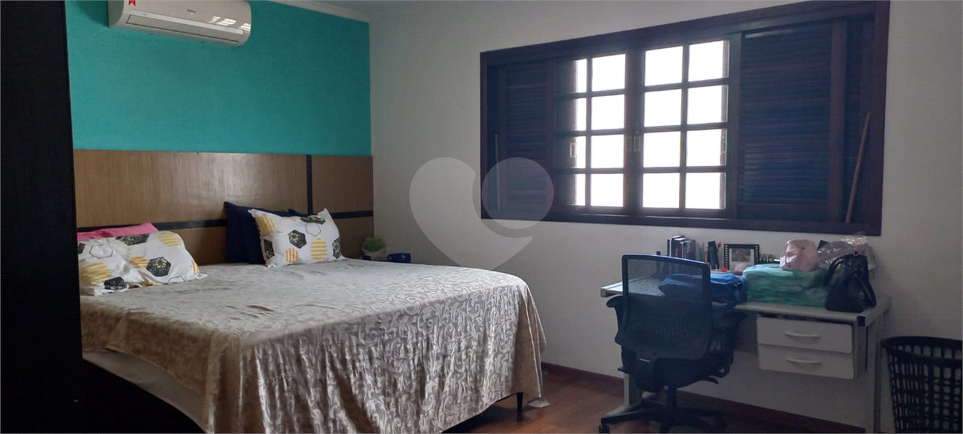 Sobrado à venda com 3 quartos, sendo 1 suíte, em Vila Ema, São Paulo, SP