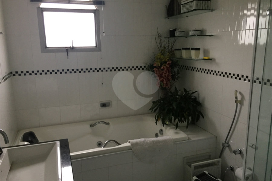 Apartamento à venda com 3 quartos, sendo 1 suíte, em Bela Vista, São Paulo, SP