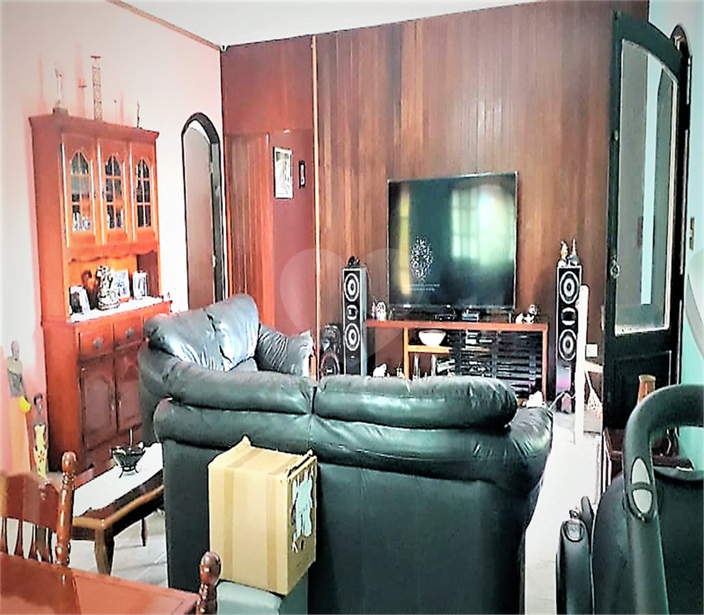 Casa à venda com 4 quartos, sendo 2 suítes, no condomínio Gleba II, Mairiporã - SP