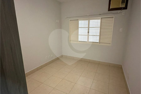 Casa à venda com 3 quartos, sendo 1 suíte, em Jardim Santa Marta, Cuiabá, MT