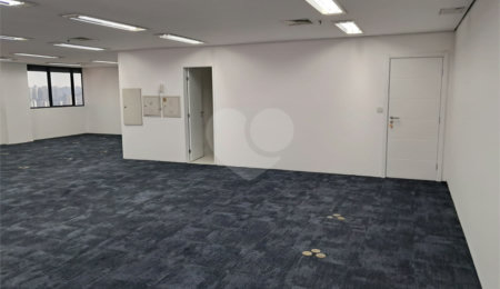 Sala à venda em Alto da Boa Vista, São Paulo, SP