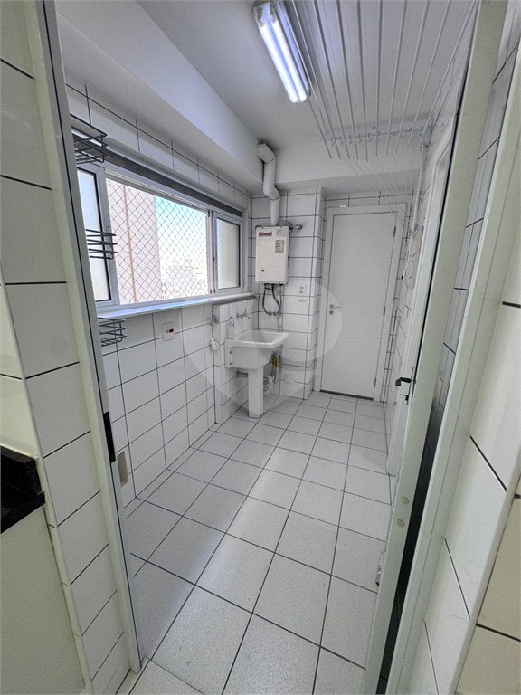 Apartamento para alugar com 3 quartos, sendo 1 suíte,  em Pinheiros, São Paulo, SP