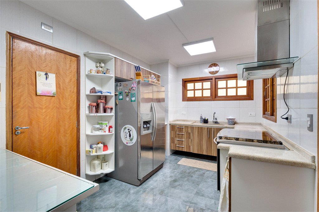 Sobrado à venda com 3 quartos, sendo 1 suíte, em Vila Mascote, São Paulo, SP