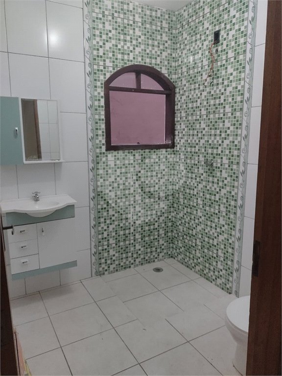 Casa à venda com 2 suítes no condomínio Residencial Rubi, Mogi das Cruzes - SP