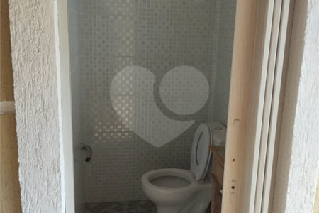 Casa à venda com 3 quartos, sendo 1 suíte,  no condomínio Vila Aracoara, Araraquara - SP