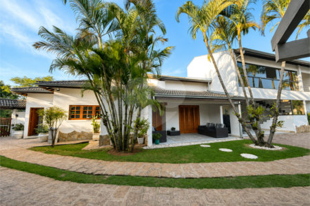 Casa à venda com 5 suítes no condomínio Parque Village Castelo, Itu - SP