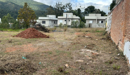 Terreno à venda em Jardim Maristela, Atibaia, SP