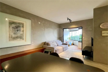 Apartamento à venda com 3 quartos, sendo 1 suíte, em Vila Madalena, São Paulo, SP
