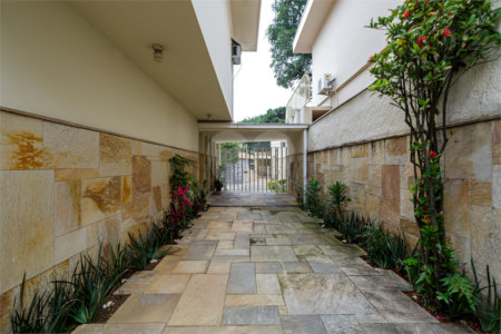 Casa de Vila para alugar com 4 quartos, sendo 1 suíte, em Granja Julieta, São Paulo, SP
