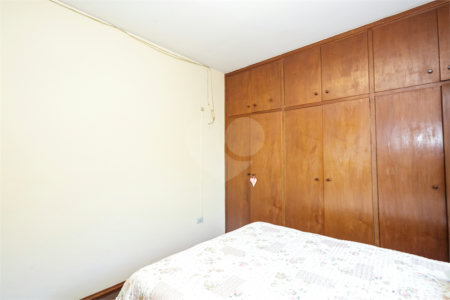 Sobrado à venda com 4 quartos, sendo 1 suíte, em Alto da Boa Vista, São Paulo, SP