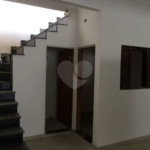 Sobrado amplo com 3 suítes e 5 vagas na Cachoeirinha
