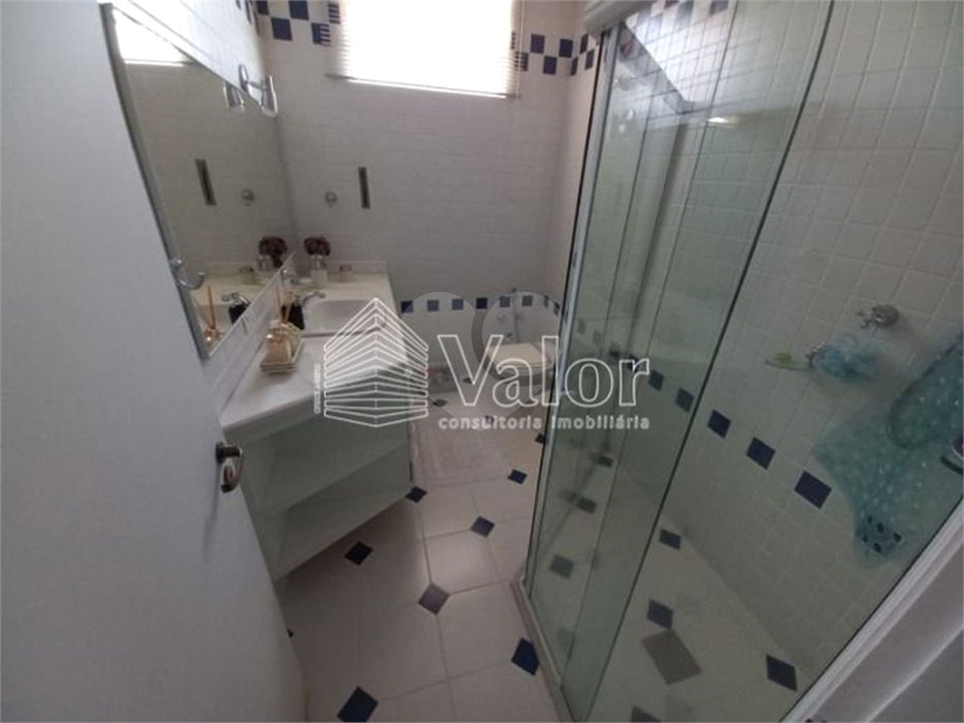 Sobrado no Condomínio Residencial Sabará