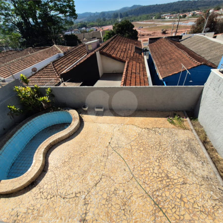 Casa à venda com 3 quartos, sendo 1 suíte, em Vila Salles, Atibaia, SP