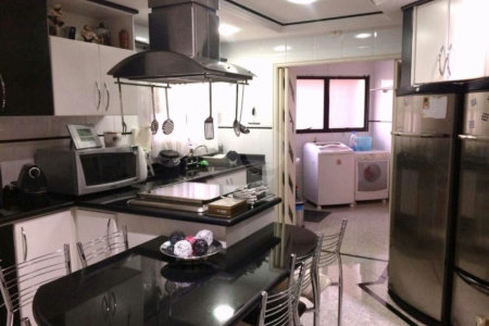 Apartamento à venda com 3 quartos, sendo 1 suíte,  em Bosque da Saúde, São Paulo, SP